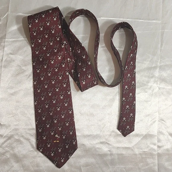 Disney Burgundy Tie with Mickey Mouse Pattern. All silk USA Made. - Picture 4 of 6